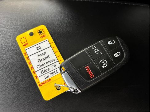 Used 2020 Jeep Grand Cherokee Limited w/ Premium Lighting Group AWD/4WD image 40