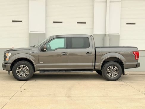 Used 2017 Ford F150 Lariat AWD/4WD image 2