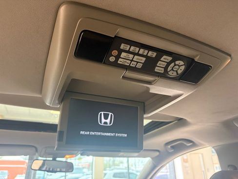 Used 2013 Honda Odyssey Touring image 17