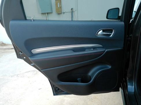 Used 2016 Dodge Durango R/T w/ Technology Group AWD/4WD image 16