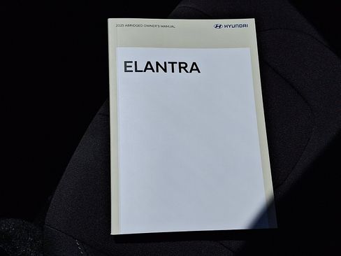 Certified 2025 Hyundai Elantra Sport FWD image 26