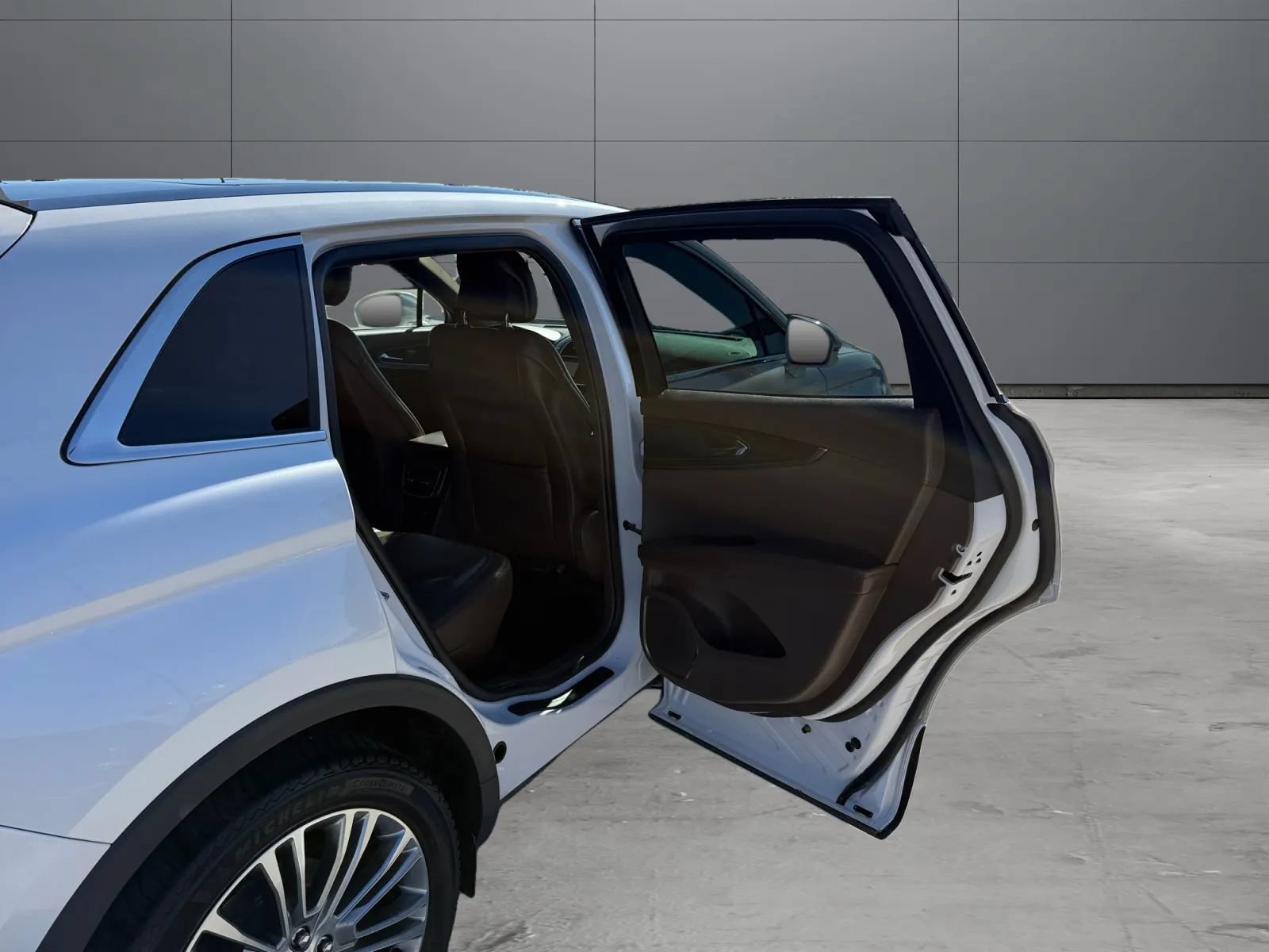 Used 2018 Lincoln MKX Reserve w/ Lincoln MKX Climate Package AWD/4WD image 20