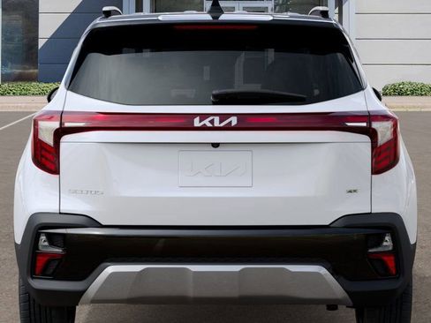 New 2026 Kia Seltos S image 16