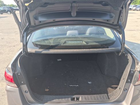 Used 2020 Nissan Versa SV FWD image 14