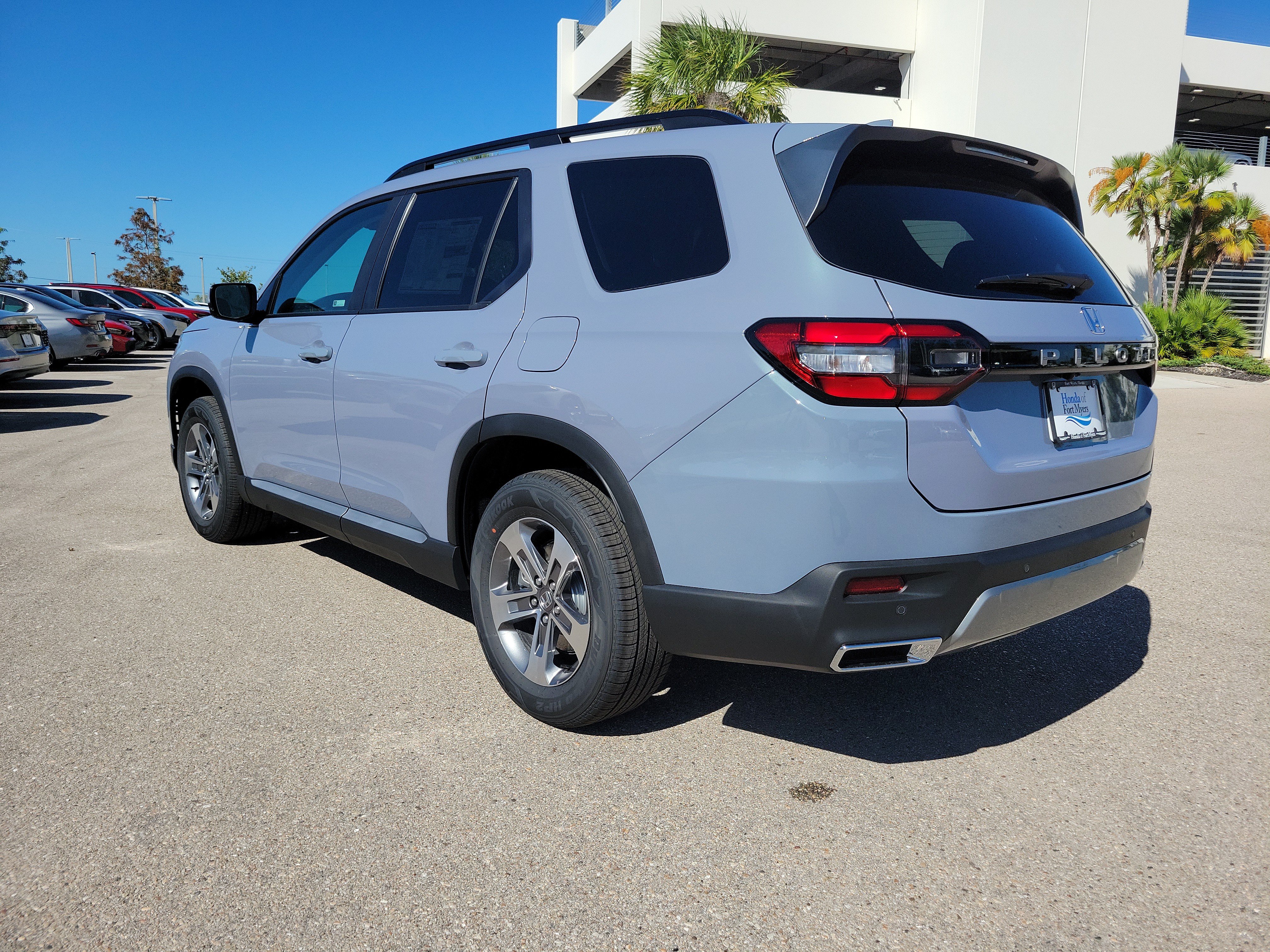 New 2026 Honda Pilot EX-L image 4
