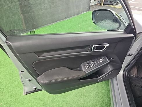 Used 2025 Honda Civic Sport image 30