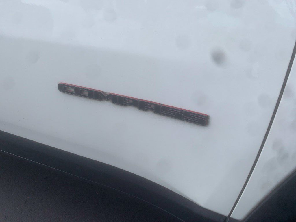 Used 2019 Jeep Compass Trailhawk AWD/4WD image 7