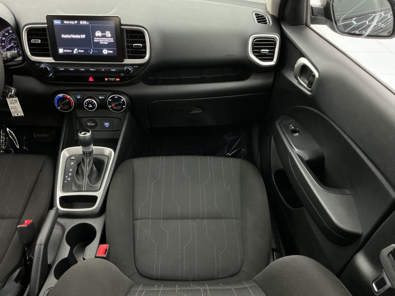 Used 2021 Hyundai Venue SE FWD image 28