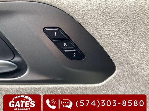 Used 2024 Chrysler Pacifica Touring-L image 27