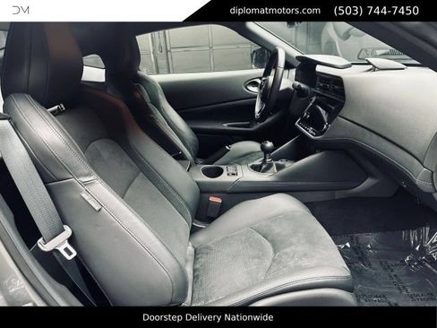 Used 2024 Nissan Z Performance w/ Floor Mat Package RWD image 20