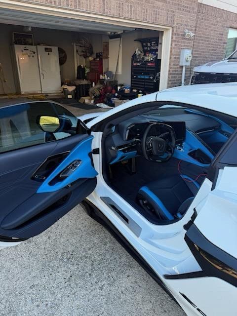 Used 2025 Chevrolet Corvette Z06 w/ Stealth Interior Trim Package RWD image 5
