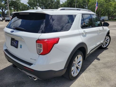 Certified 2023 Ford Explorer Platinum w/ Technology Package AWD/4WD image 5