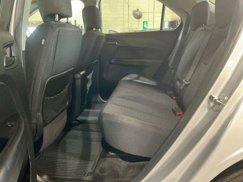 Used 2015 Chevrolet Equinox LS image 11