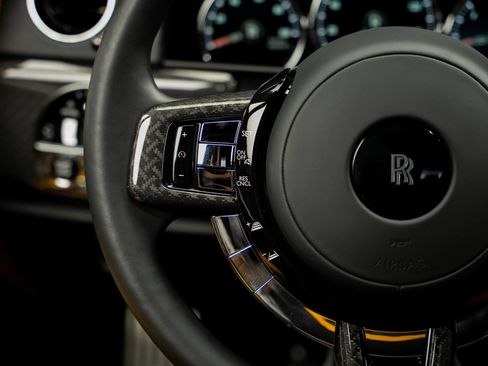 Used 2023 Rolls-Royce Cullinan Black Badge w/ Dark Exterior Package AWD/4WD image 45