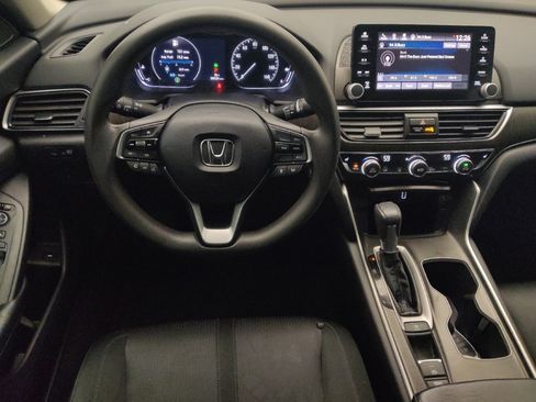 Used 2018 Honda Accord EX image 22