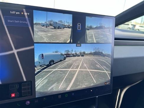 Used 2025 Tesla Cybertruck AWD Crew Cab image 31