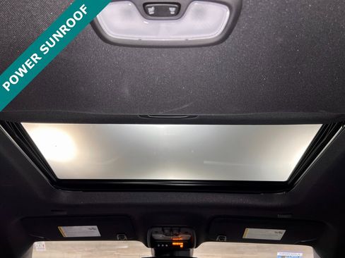 Used 2024 GMC Canyon AT4 w/ LPO, Off Road Lift Package image 5