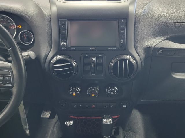 Used 2017 Jeep Wrangler Unlimited Rubicon AWD/4WD image 19