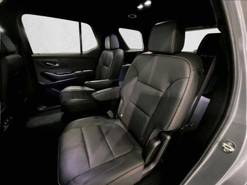 Certified 2023 Chevrolet Traverse RS FWD image 28