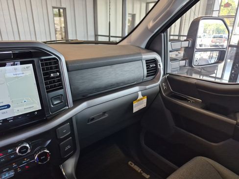 Used 2025 Ford F150 XLT w/ Equipment Group 302A MID image 22