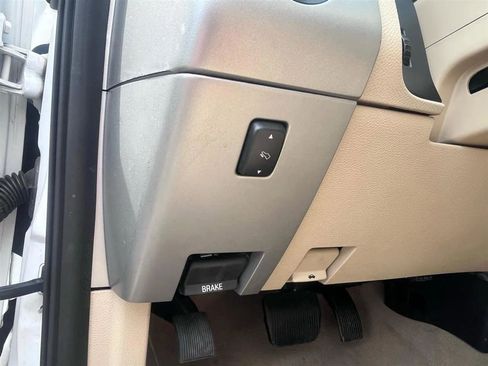 Used 2010 Ford Expedition Eddie Bauer AWD/4WD image 12