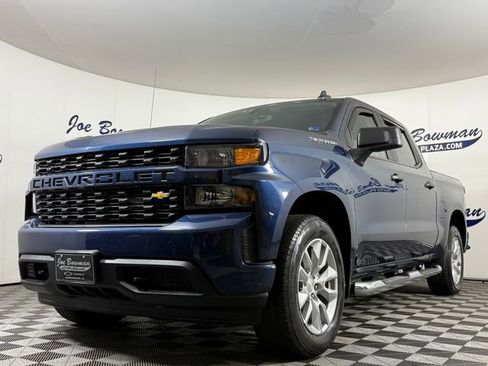 Used 2022 Chevrolet Silverado 1500 Custom AWD/4WD image 2