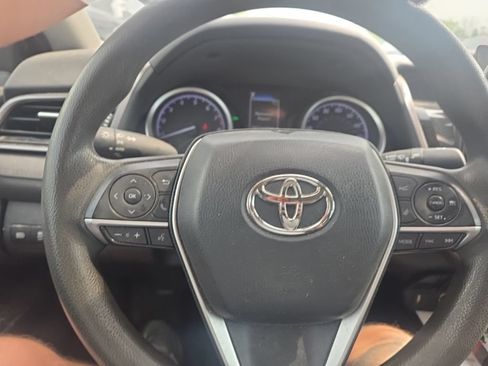 Used 2022 Toyota Camry LE w/ Convenience Package FWD image 10