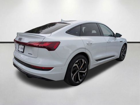 Used 2023 Audi e-tron Premium Plus w/ Premium Plus Package AWD/4WD image 5