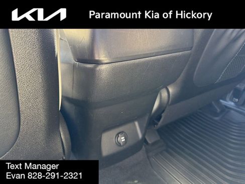 Used 2022 Kia Telluride EX w/ EX Premium Package image 15