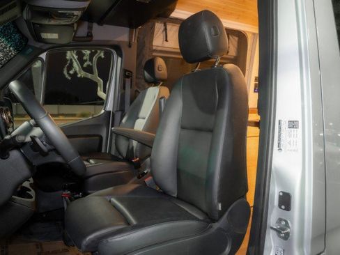 Used 2024 Mercedes-Benz Sprinter 2500 image 25