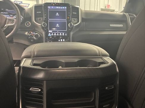 Used 2025 RAM 1500 Big Horn AWD/4WD image 39