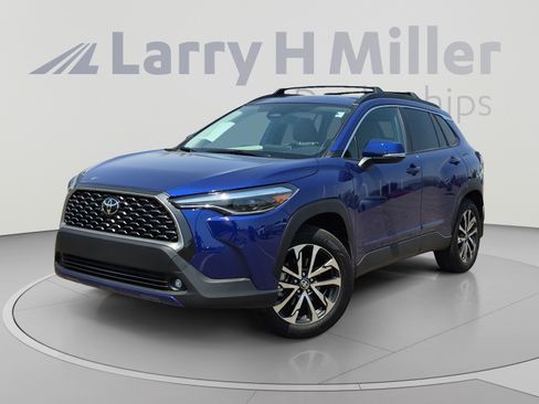Certified 2024 Toyota Corolla Cross XLE w/ Convenience Package FWD image 1