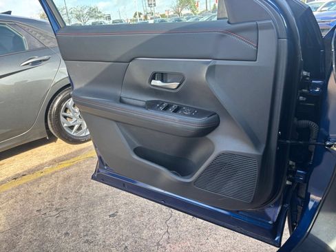 Used 2026 Nissan Kicks SR AWD/4WD image 18