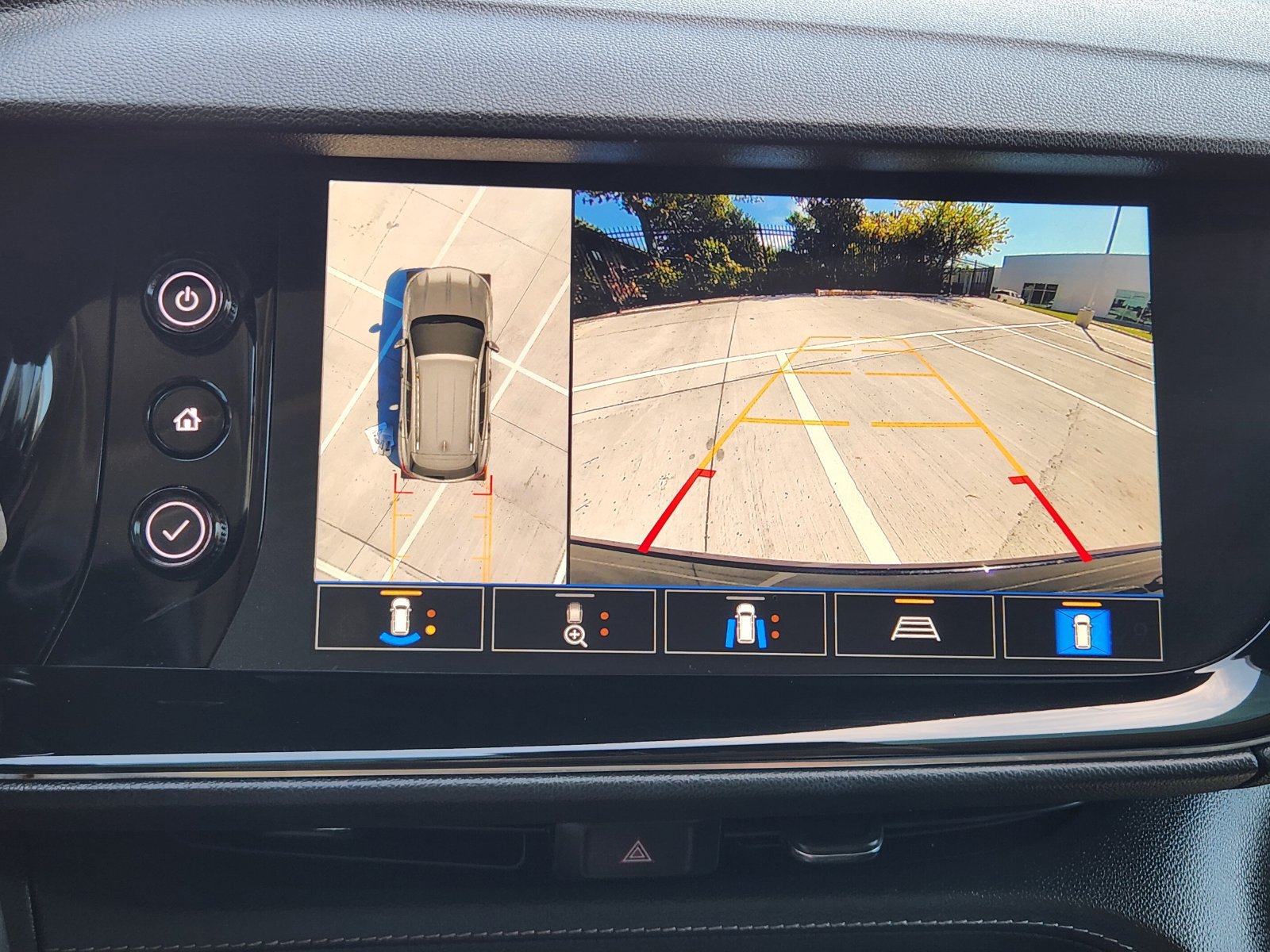 Used 2023 Buick Envision Avenir FWD image 19