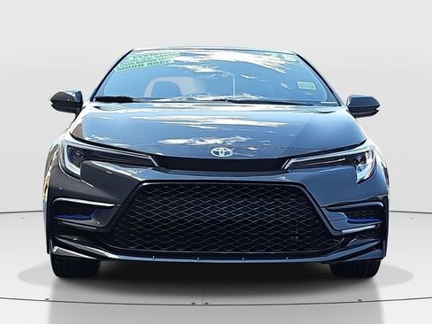 Certified 2025 Toyota Corolla SE w/ SE Premium Package FWD image 2