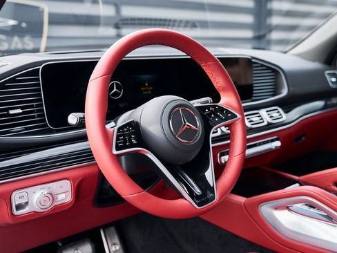 Used 2026 Mercedes-Benz Maybach GLS 600 4MATIC image 44