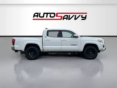 Used 2019 Toyota Tacoma SR5 AWD/4WD image 8