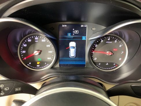 Used 2021 Mercedes-Benz GLC 300 image 6