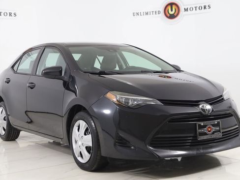 Used 2019 Toyota Corolla LE image 17