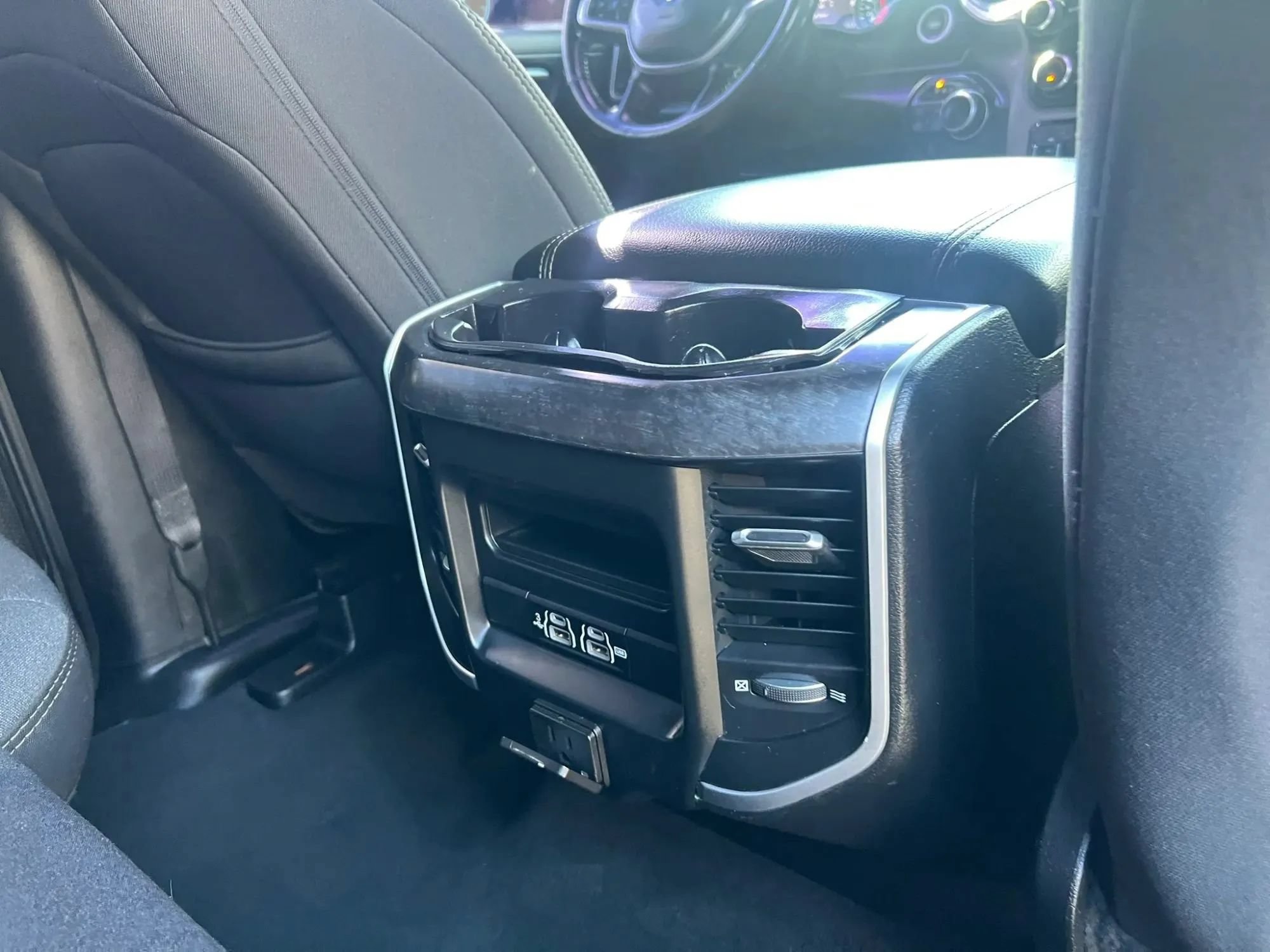 Used 2020 RAM 1500 Big Horn AWD/4WD image 27