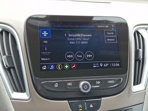 Used 2024 Chevrolet Malibu LT FWD image 16