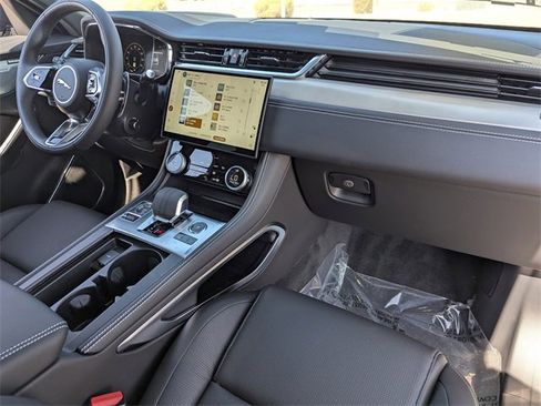 New 2026 Jaguar F-PACE R-Dynamic S image 14