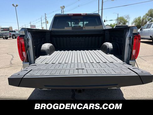 New 2026 GMC Sierra 1500 SLT w/ SLT Premium Package AWD/4WD image 9