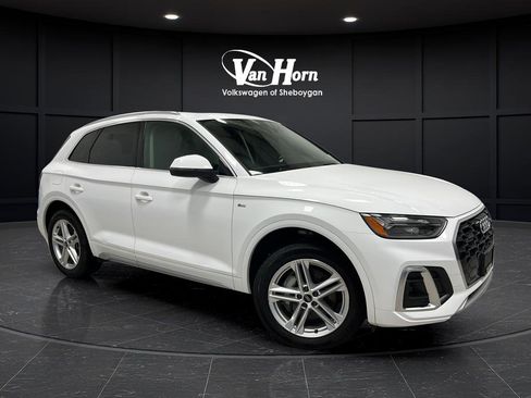 Used 2022 Audi Q5 e Premium w/ Convenience Package AWD/4WD image 1