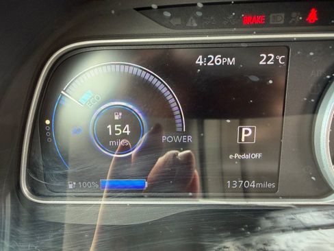 Used 2025 Nissan Leaf S FWD image 12