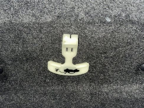 Used 2020 Jaguar XE S image 20