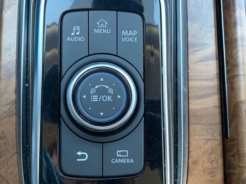 Used 2022 Nissan Armada SL w/ Captain's Chairs Package image 23