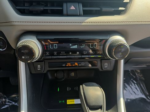 Used 2024 Toyota RAV4 XLE image 23