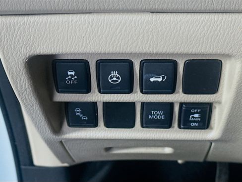 Used 2020 Nissan Pathfinder Platinum w/ Cargo Package image 17