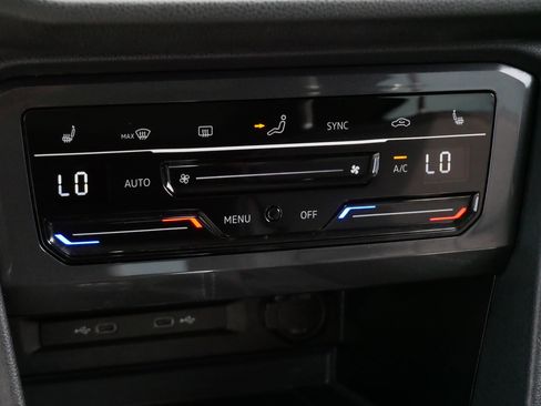 Certified 2024 Volkswagen Tiguan SE AWD/4WD image 23